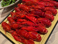 -肥肥虾庄·金牌油焖大虾(汉街SKP店)