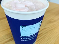 珞珈樱花拿铁-瑞幸咖啡(杭州绿地中央店)