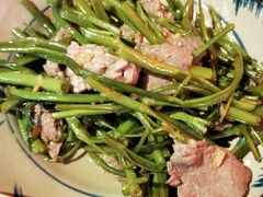 -Cuc Gach Quan Restaurant