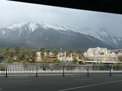 -玉龙雪山游客服务中心