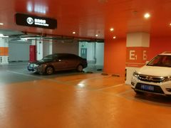 -虹桥天地-停车场