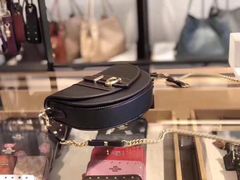 -COACH蔻驰(银泰店)