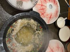 -景明轩•养生酸汤鱼火锅 云贵鲜菌 现舂野果酸汤(王寨小区店)