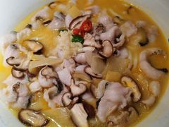 QQ酸汤鱼-蜜桃餐厅·伴山(湖滨商业街店)