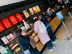 -星巴克臻选(莘庄仲盛店)