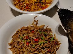 -绿草地·湘菜(悦方ID mall店)