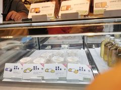 面包甜点陈列柜-喜茶(北京三里屯太古里店)