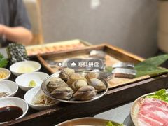 -围炉肉舍•炭烤活鳗•丹东海鲜烤肉(步行街店)