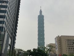 -诚品(信义店)
