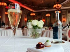 champagne-The Ritz Restaurant