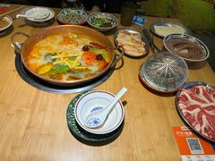 -洱火云南酸菜牛肉火锅(石景山当代商城店)