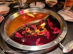 番茄鸳鸯锅-山城棒棒军手作火锅·天花板手撕水牛鲜毛肚(北京店)
