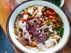 -裕新楼粉面馆·石磨手工粉(四方坪店)