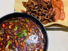 -牵人麻辣粉(粉巷店)