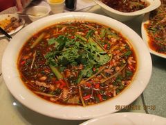 鲜锅兔-自贡盐帮菜·玩辣餐厅(樱花园西街店)