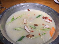 -佬土鹅肠火锅(解放路店)