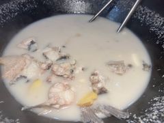 -陈大锅·岳阳鱼馆·地道岳阳菜(美食街店)