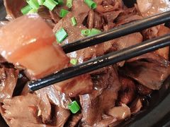 笋尖烧肉煲-自游人·美食一楼·地道徽菜(三十年名店)