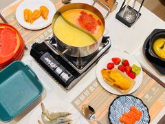 -金马门国际美食百汇(珞喻路店)