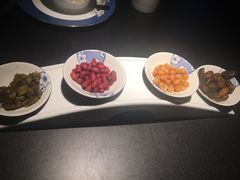 餐前小菜-凤凰湘语·湘粤鲜融(浦东旗舰店)