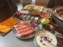 -围炉肉舍•炭烤活鳗•丹东海鲜烤肉(步行街店)