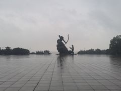-巴陵广场