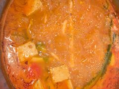 -野山舂·贵州现舂酸汤火锅(鸿通城店)