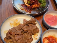 -明洞阿姨·韩式酱蟹烤肉·创意料理(三元桥店)