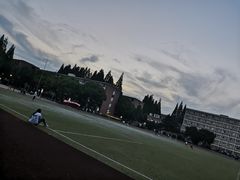 操场-上海科学技术职业学院