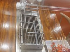 -哈尔滨小酒馆·鲜肉现穿自助烧烤(康新花园店)