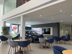 -上海冠松上汽大众4S店