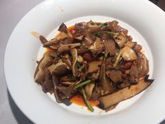 -费大厨辣椒炒肉(黄兴中心广场店)