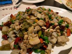 尖椒鸡-舌尖上的食缘花园主题餐厅