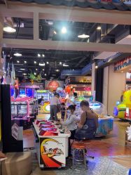 -卡通尼乐园(新达汇三林店)
