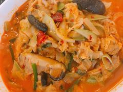 辣海鲜面-桃园中华料理炸酱面(燕儿岛路店)