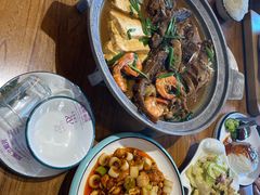 -东来菜馆•手抓海鲜家常菜•海鲜锅贴(鸽子窝店)