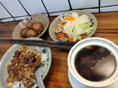 -红猪卤肉饭(大西洋美食城店)