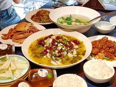 -湖畔鲁菜·二十年老字号餐厅(大明湖店)