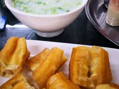 青菜粥-穗银肠粉店(东川路店)
