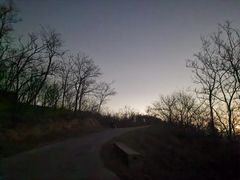 -鬼笑石后山停车场