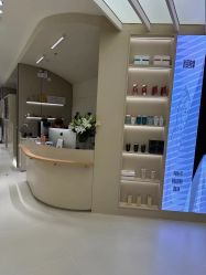 -Mentor Hair Salon