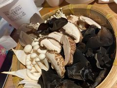 菌类拼盘-捞三国黑牛火锅