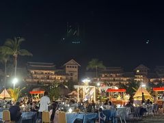 -亚龙湾希尔顿自助餐厅·海鲜·烧烤·沙滩BBQ·现场乐队