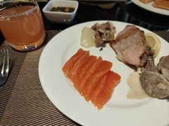 -大中华希尔顿酒店-念自助餐·嗨啤·小龙虾
