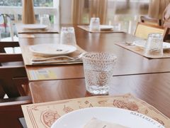 -Mark&Mars Restaurant