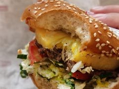 -The Habit Burger Grill 哈比特汉堡(爱琴海店)