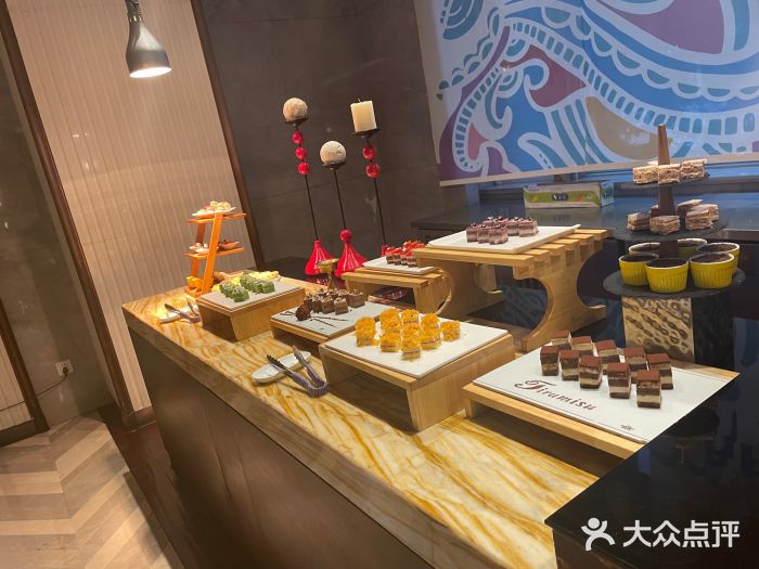 西藏饭店·亚克·食光自助餐厅(文殊院店)图片