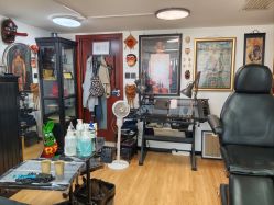 -SNOW TATTOO STUDIO