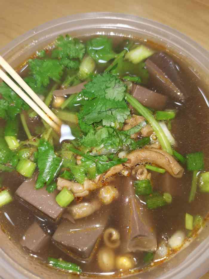 伤心鸭血-"鸭血好小一碗15,加肥肠20.味道不错."-大众点评移动版