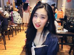 -爆炸头阿姨小四川正宗川味小吃(无任何分店)